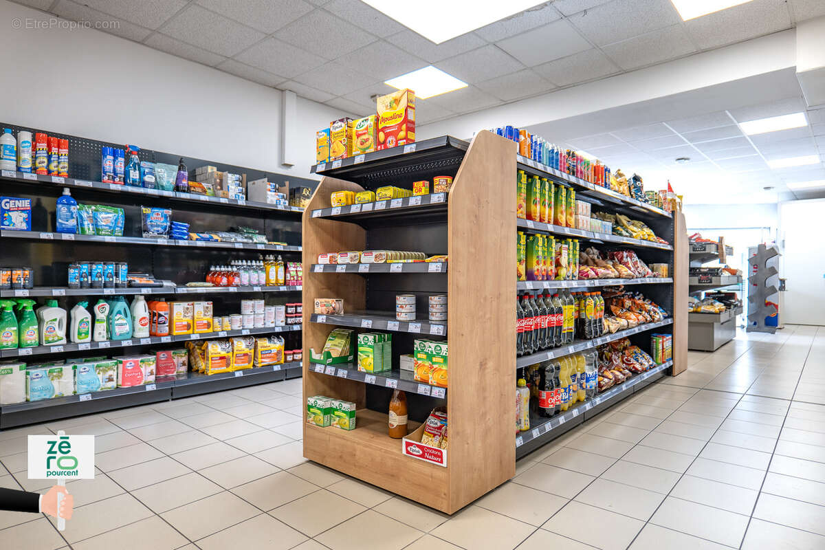 Commerce à TRIAIZE