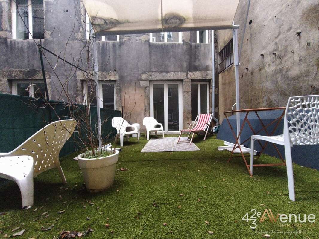 Appartement à SAINT-ETIENNE