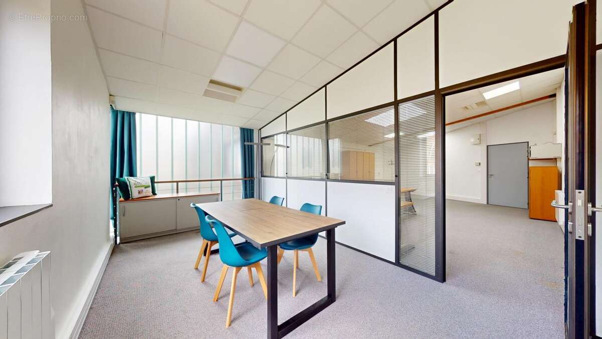 Commerce à BOIS-D'ARCY