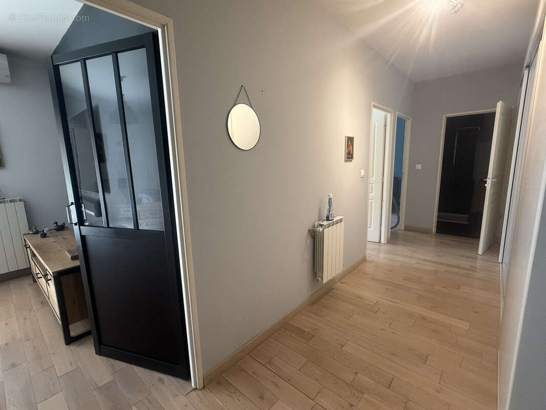 Appartement à ROBION