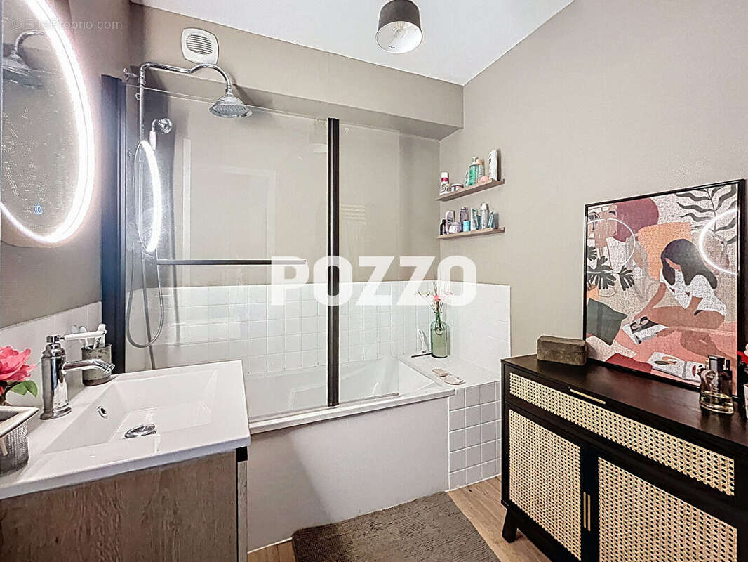 Appartement à EQUEURDREVILLE-HAINNEVILLE