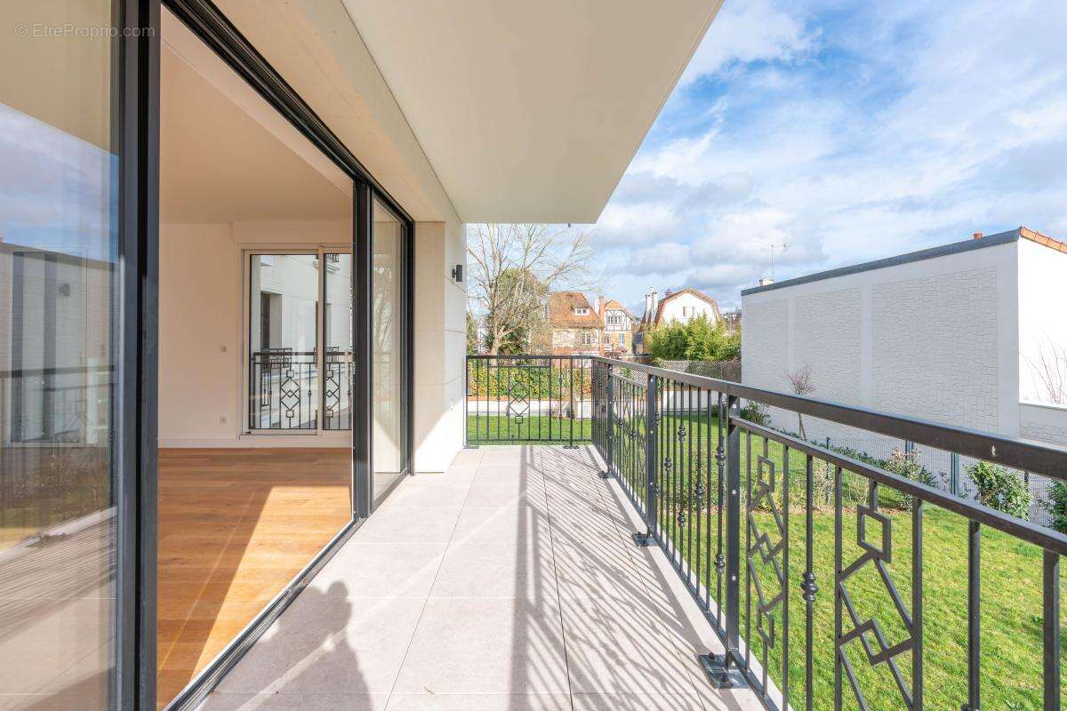Appartement à SAINT-MAUR-DES-FOSSES
