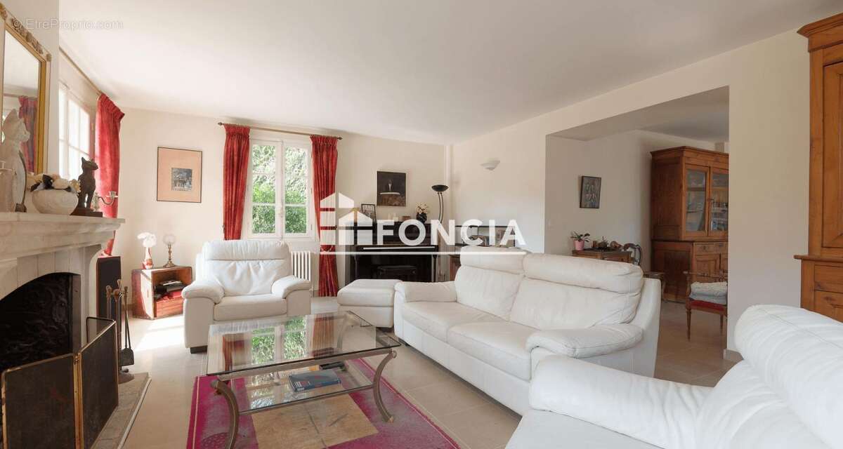 Maison à CHAMPCUEIL