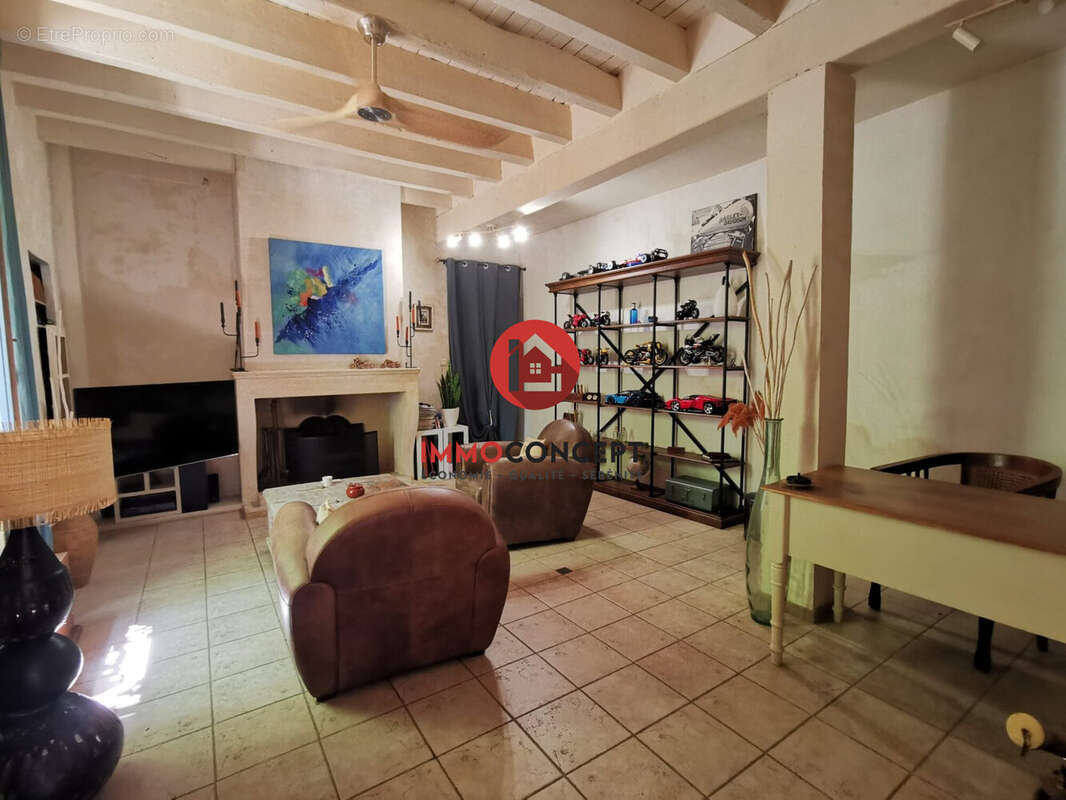 Maison à SABRAN