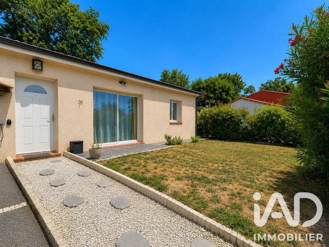 Photo 1 - Maison à SAINT-HILAIRE