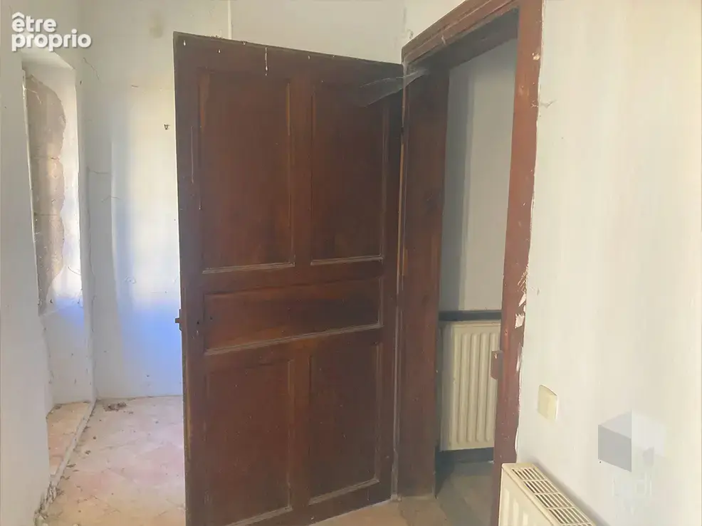 PUYGIRON, propriété sur un terrain de 50 000 m2 - photo 11