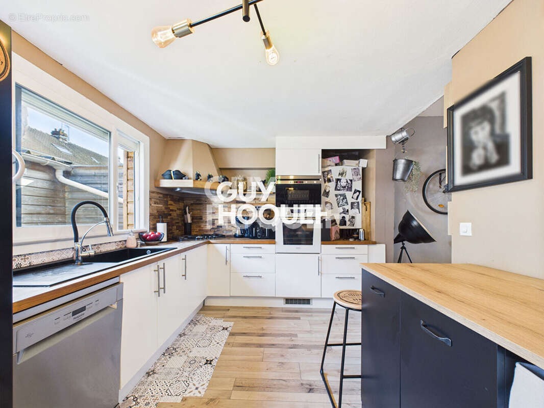 Maison à SAINT-ETIENNE-DU-ROUVRAY