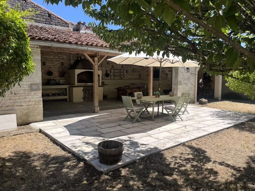 Superbe maison de cinq chambres dans un hameau très prisé de Charente - photo 16