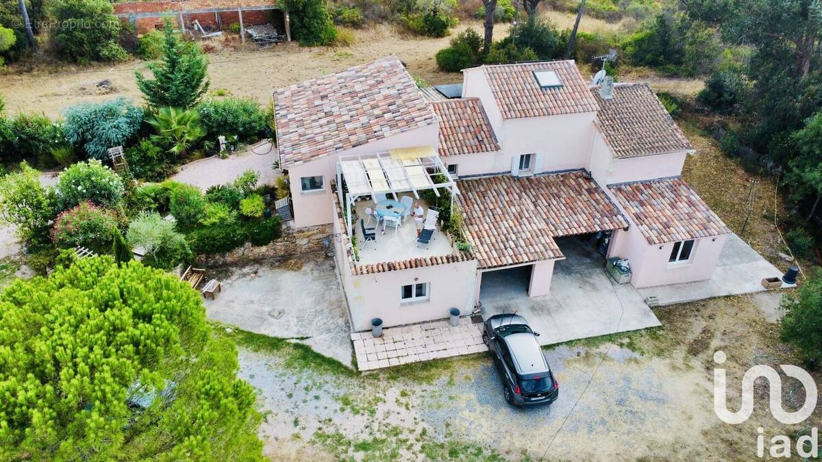 Photo 1 - Maison à PUGET-SUR-ARGENS