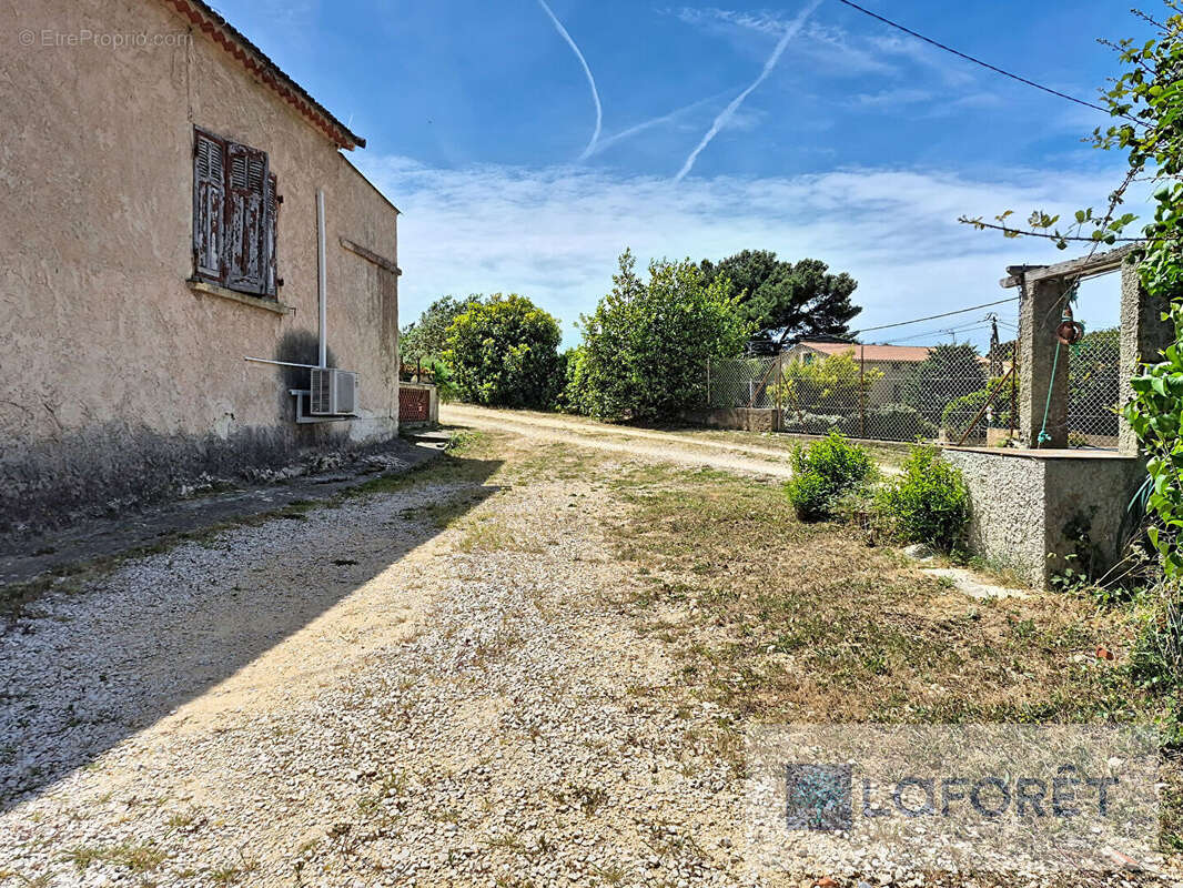 Maison à SIX-FOURS-LES-PLAGES