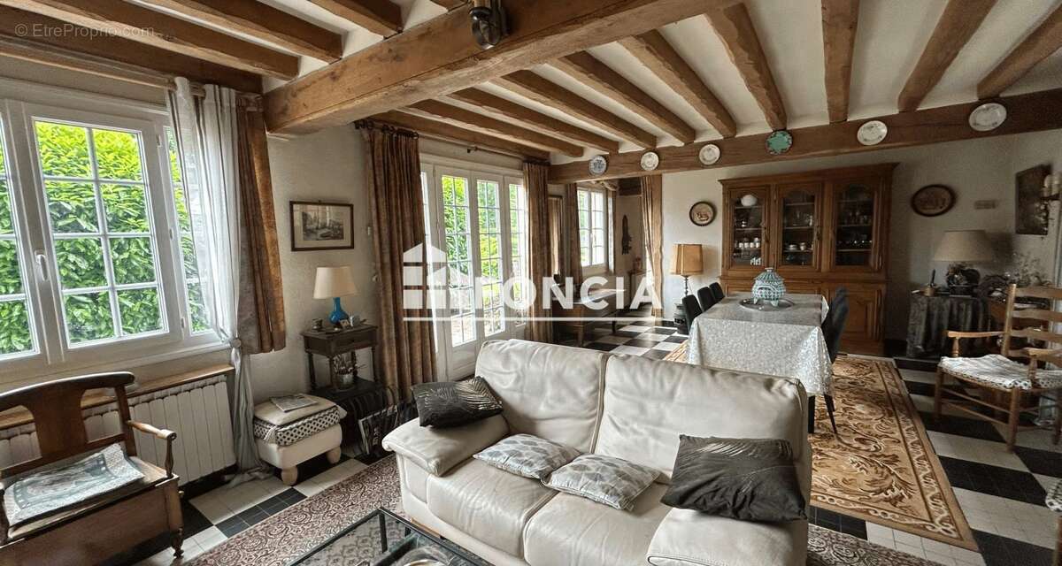 Maison à LE VAL-DAVID