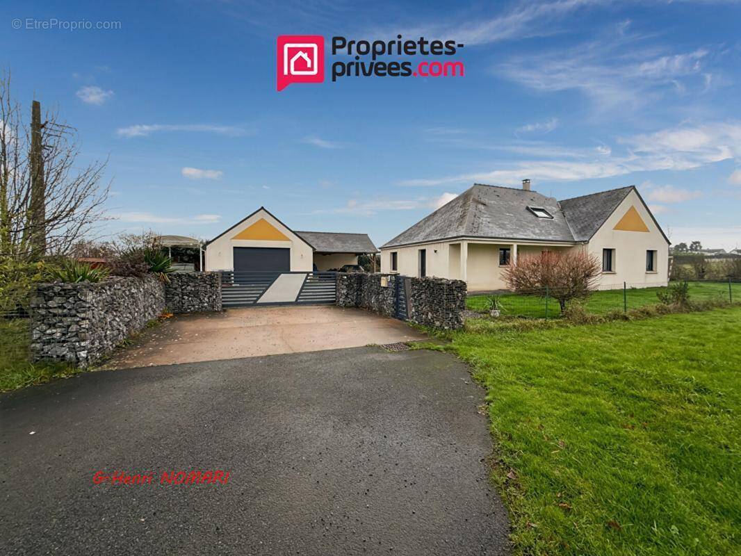 Maison à SAINT-JULIEN-DE-VOUVANTES