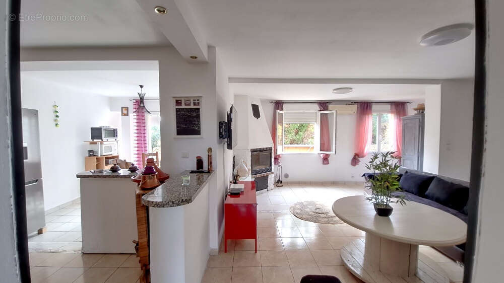 Maison à SAINT-GILLES