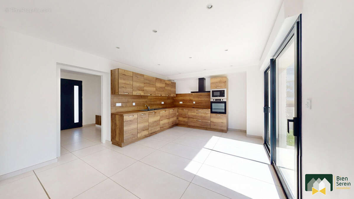 Maison à MAINVILLIERS