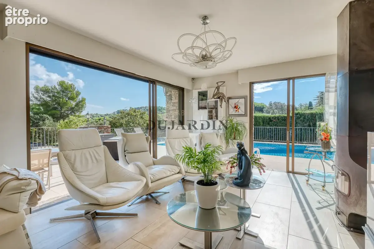 Villa au gaou benat avec piscine et superbe jardin paysager - photo 6