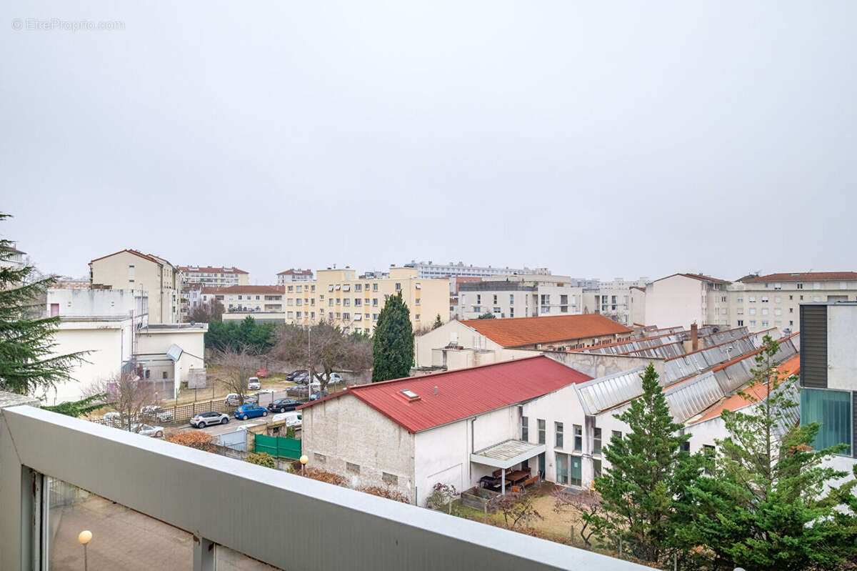 Appartement à LYON-8E