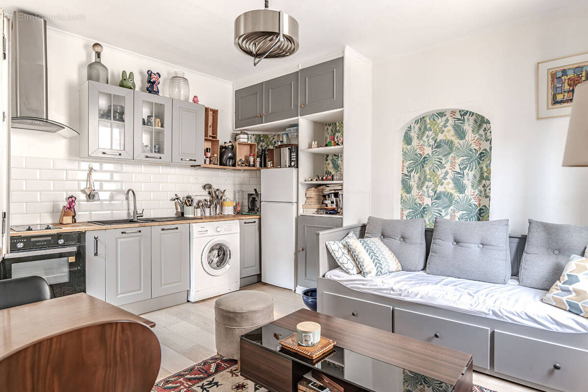 Appartement à PARIS-17E