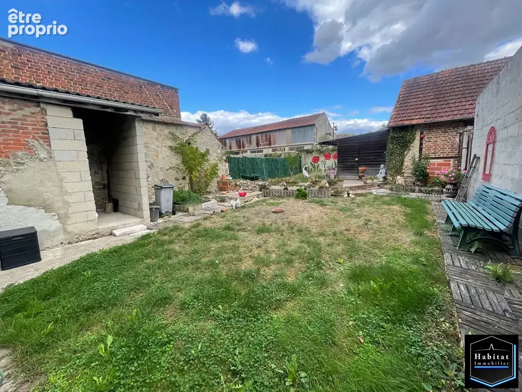 Maison de ville pleine de charme avec jardin, cave et grand atelier - photo 12