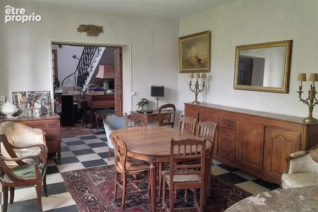 Meung-sur-Loire - 45130 - Hyper centre - 222 M² - 9 pièces - 6 chambres - 1 garage + grange - jardin - photo 7