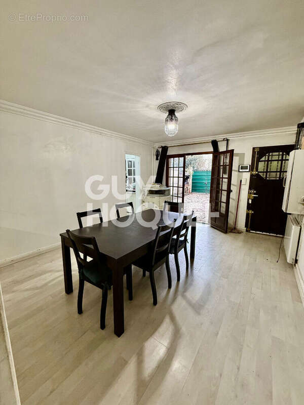 Maison à NEUILLY-PLAISANCE