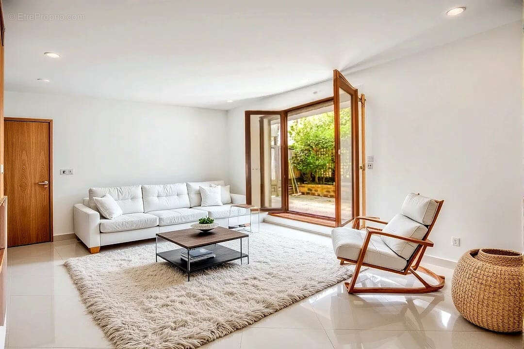 Appartement à COURBEVOIE