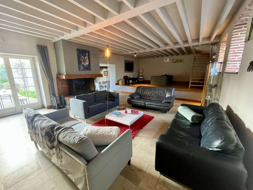 Maison à THOIRY