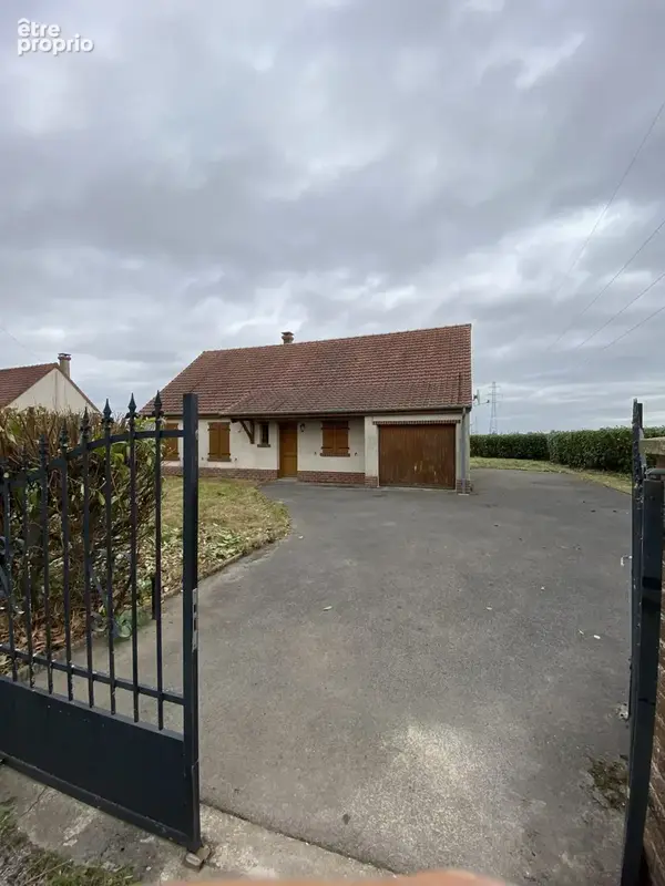 Maison à MOYENNEVILLE