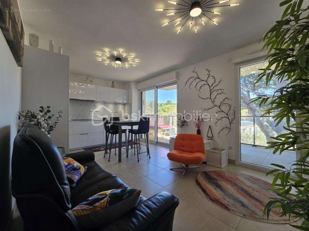 Appartement à CARRY-LE-ROUET