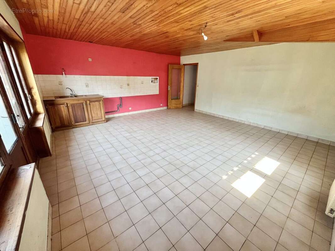 Maison 91 m² à Chanac  - photo 3