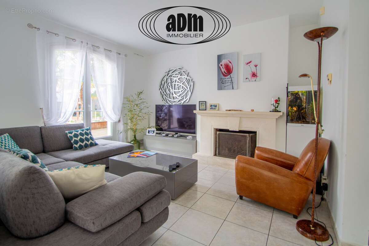 Maison à BAILLY-ROMAINVILLIERS