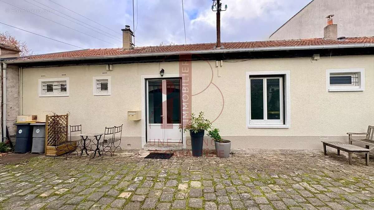 Appartement à FONTAINEBLEAU