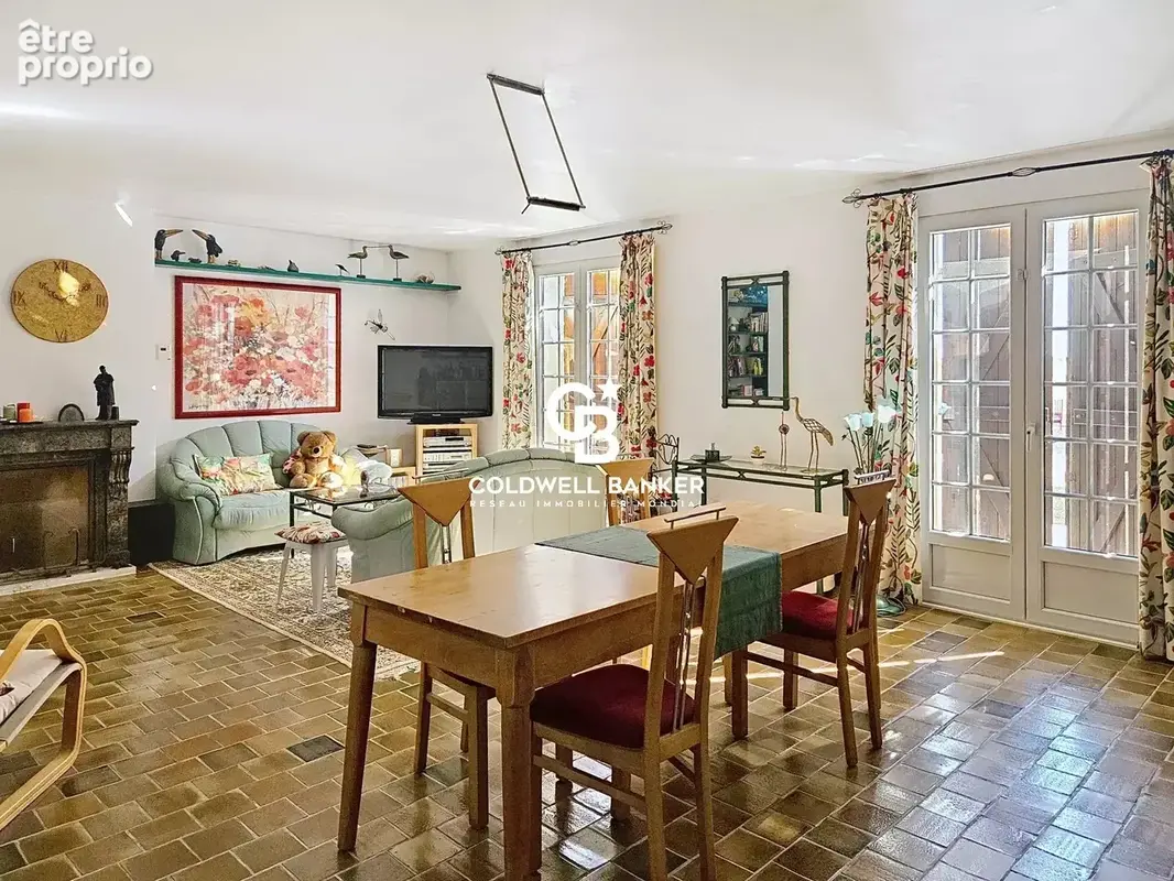 Maison familiale de 3 chambres avec jardin et garage — Meursac - photo 8