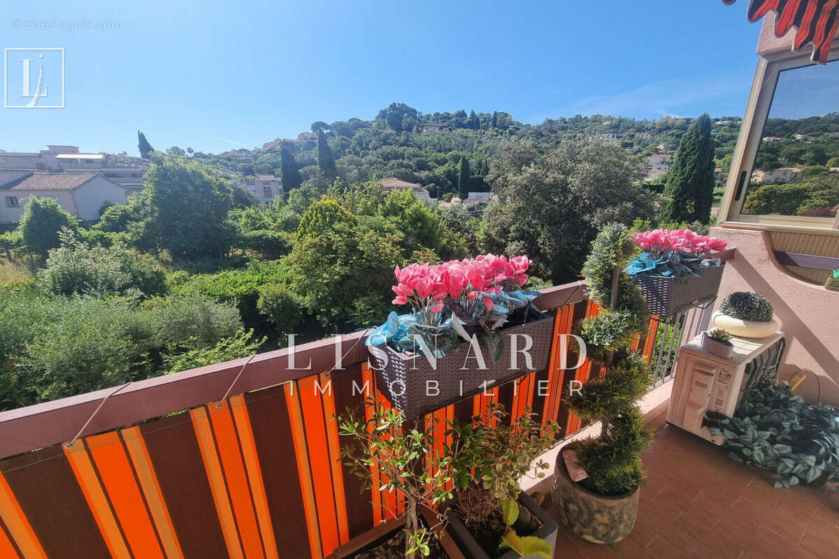 Appartement à VALLAURIS