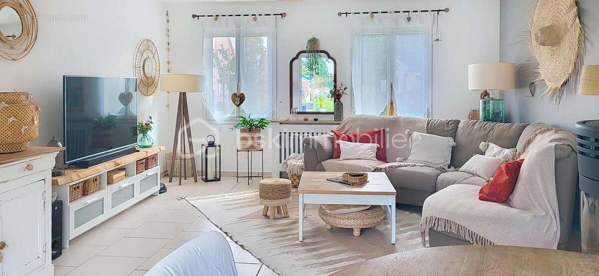 Maison à LE PLESSIER-ROZAINVILLERS