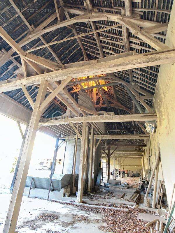 Maison à MONTCORBON