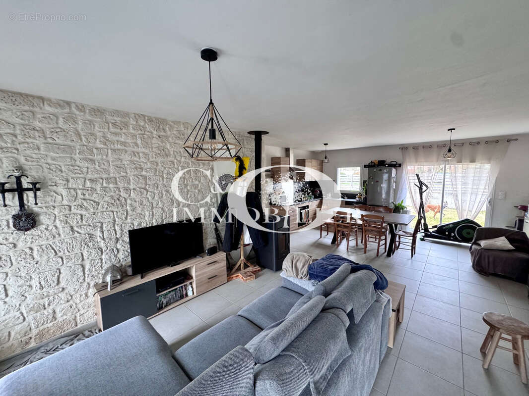 Maison à LEGE