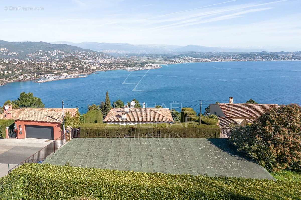 Maison à THEOULE-SUR-MER