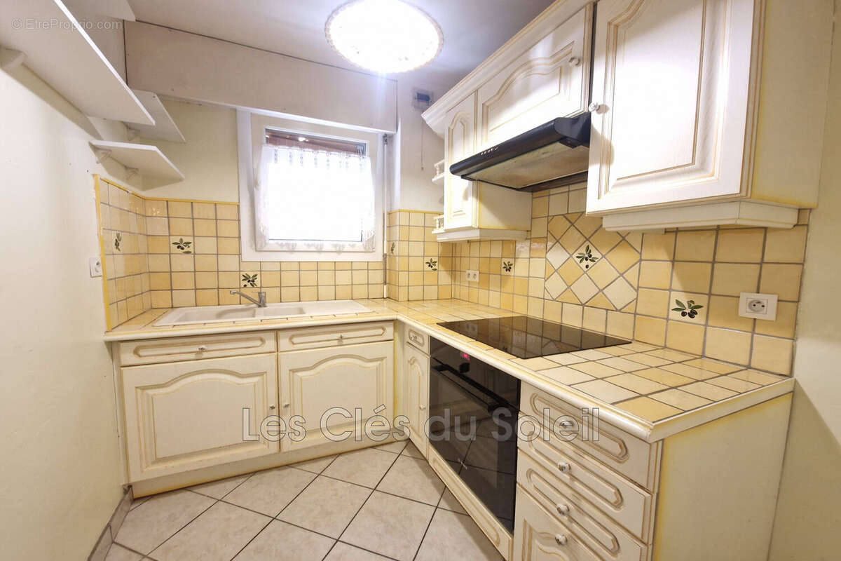 Appartement à SIX-FOURS-LES-PLAGES