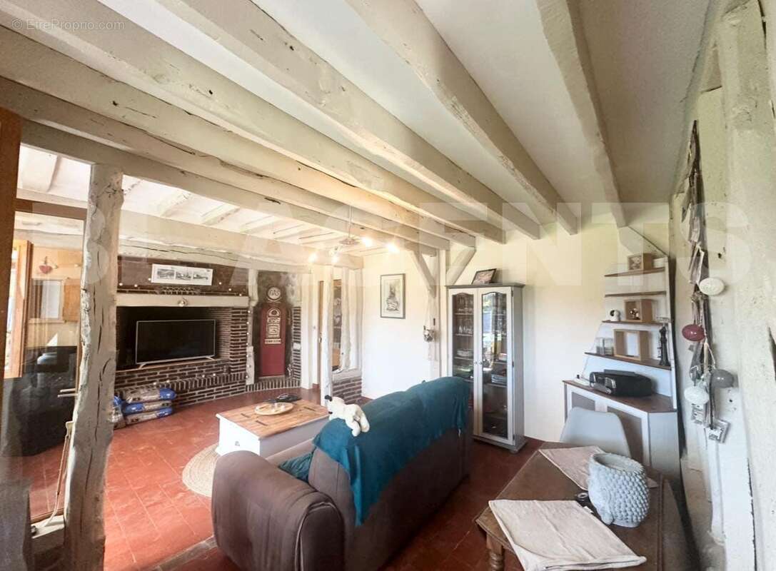 Messenger_creation_B1BCFCEC-18EF-4962-BF9D-7718EE724148 - Maison à BELLEVILLE-SUR-MER