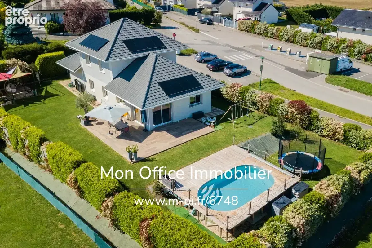 Référence : 7196-TCA. - Maison 6 pièces de 2016 - terrain entièrement clos - DPE A - Piscine - à La Balme-de-Sillingy (74330) - photo 3