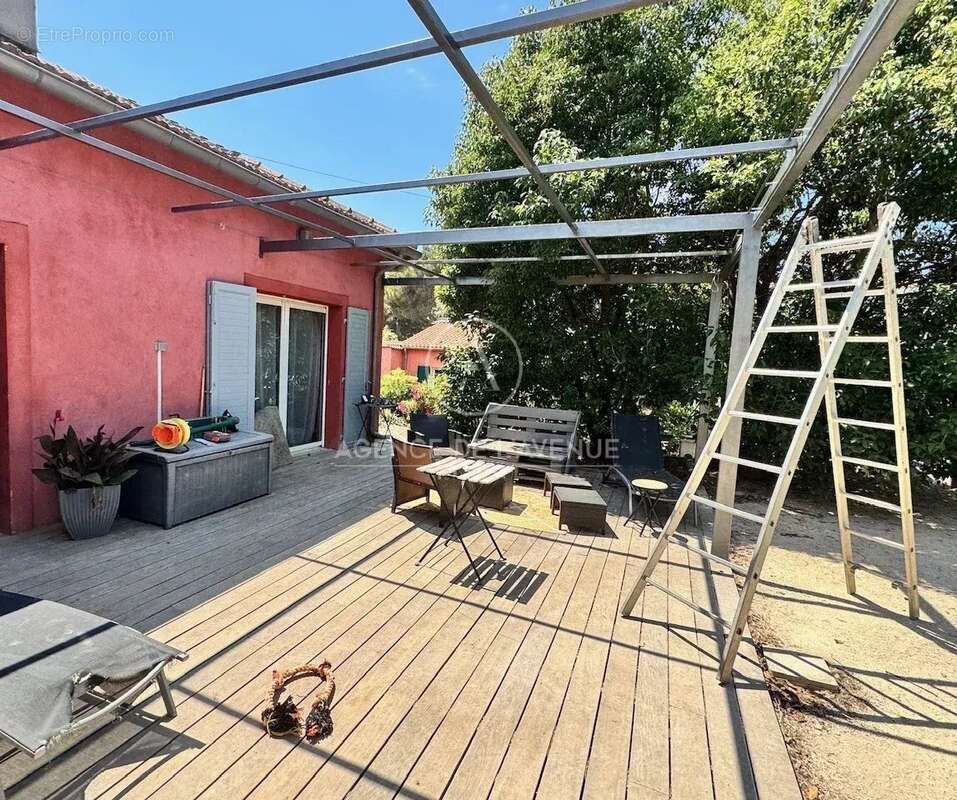 Appartement à SAINT-MANDRIER-SUR-MER