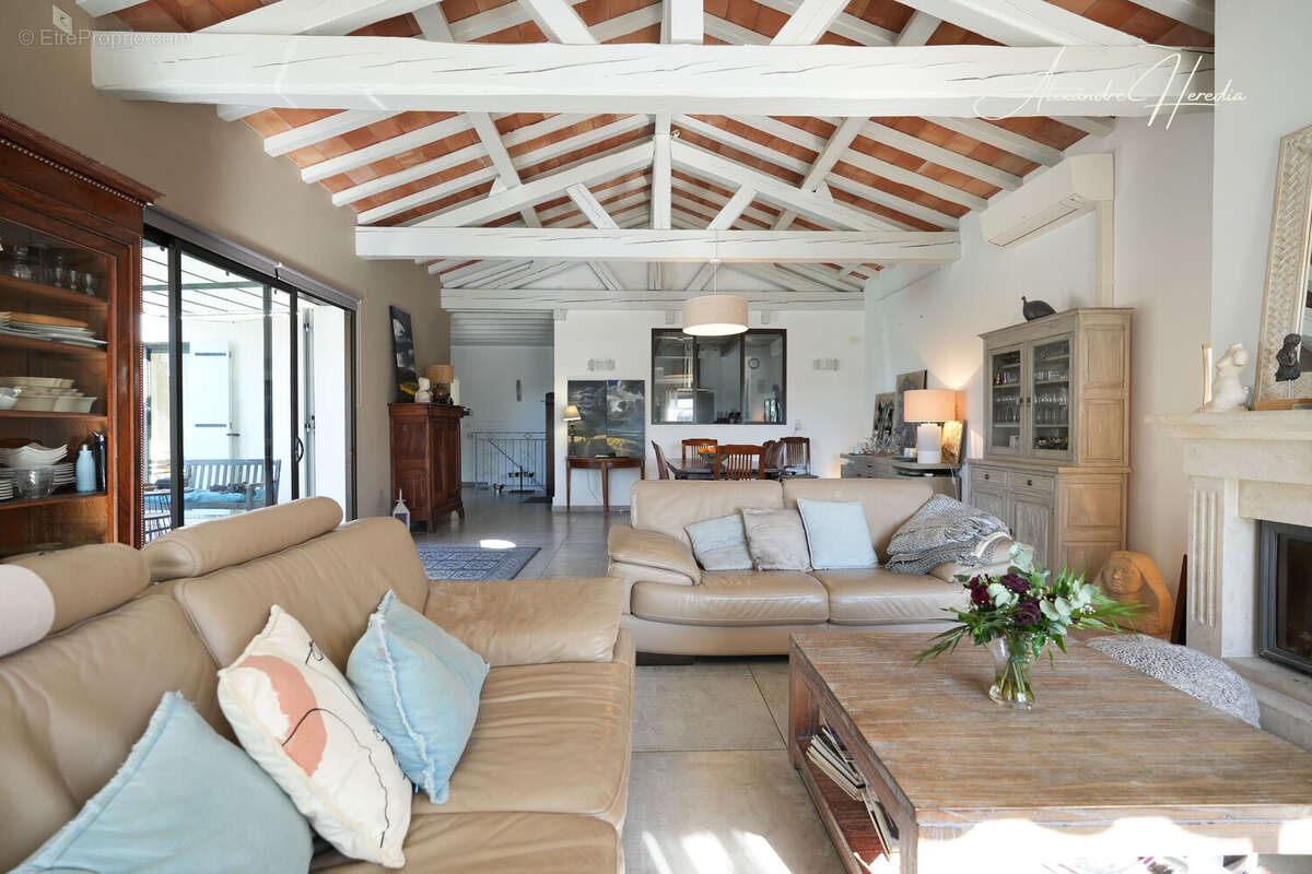 Maison à SAINT-QUENTIN-LA-POTERIE