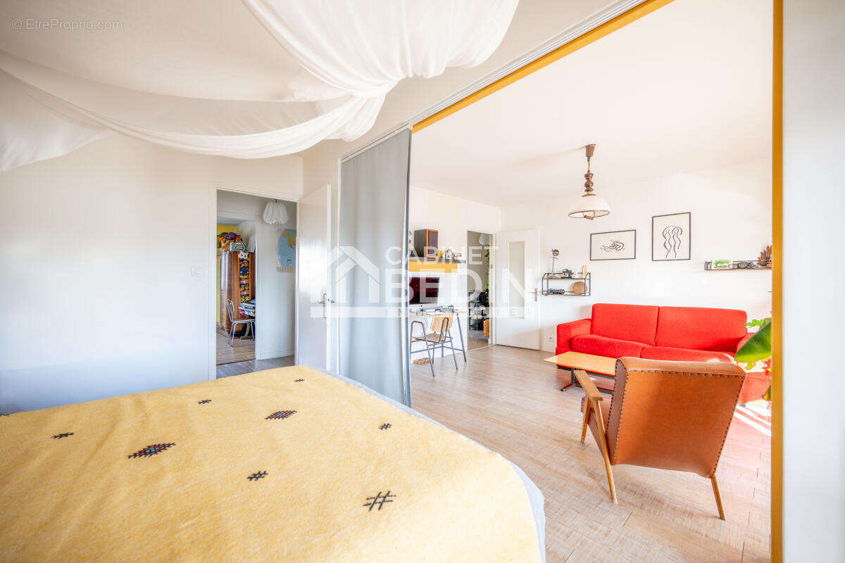 Appartement à BORDEAUX