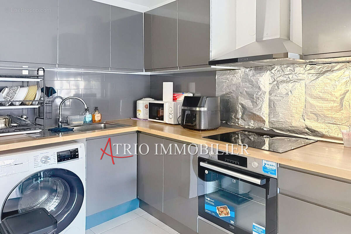 Appartement à SAINT-LAURENT-DU-VAR