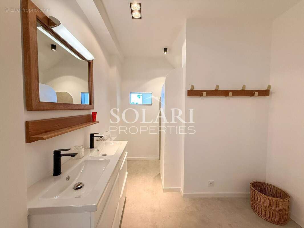 Maison à THEOULE-SUR-MER