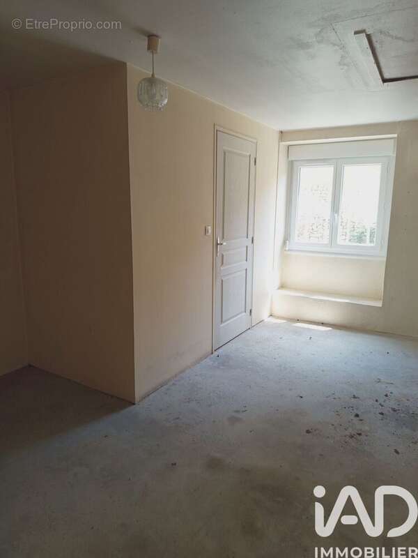 Photo 8 - Maison à VERNIE