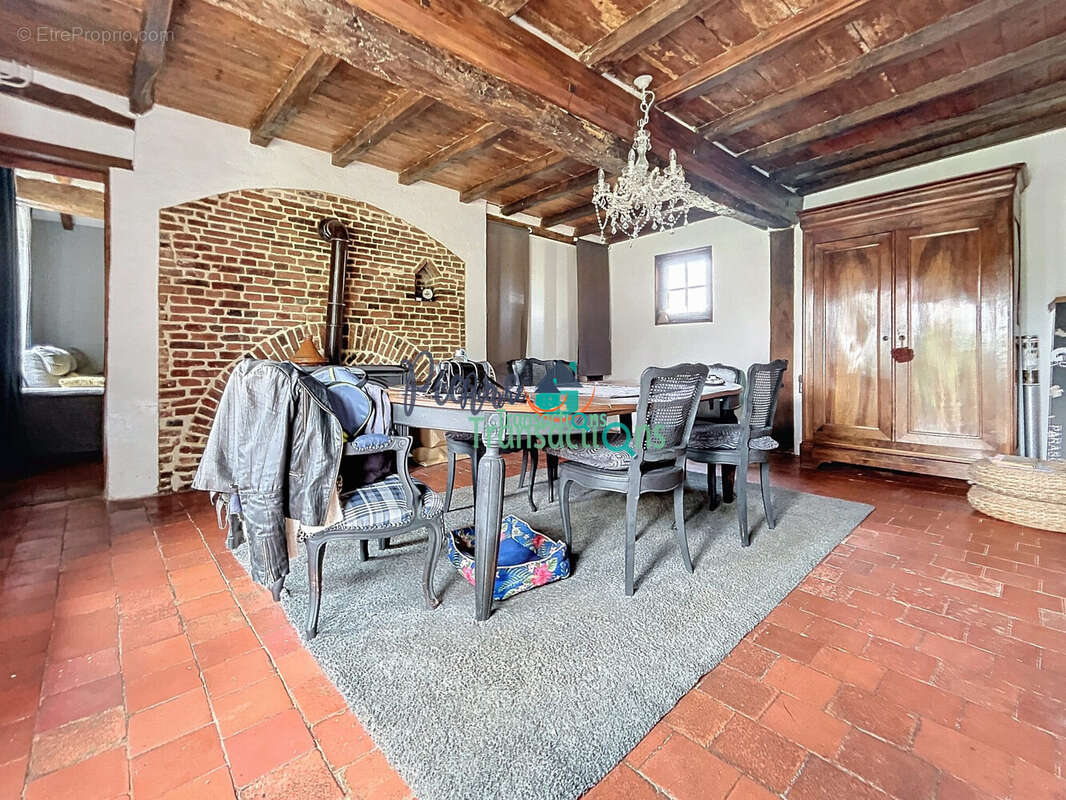 Maison à ALLOUVILLE-BELLEFOSSE