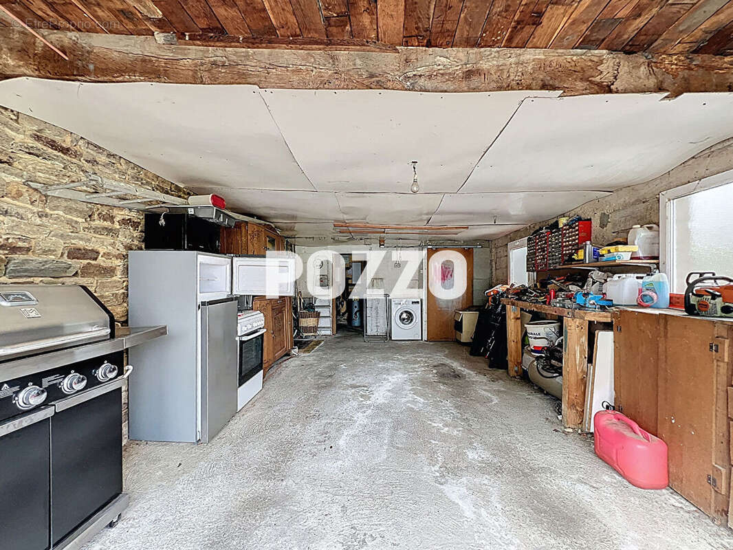 A Vendre - Saint Hilaire Du Harcouet - Maison 7 pièce(s) 160 m² - Centre-ville - photo 15