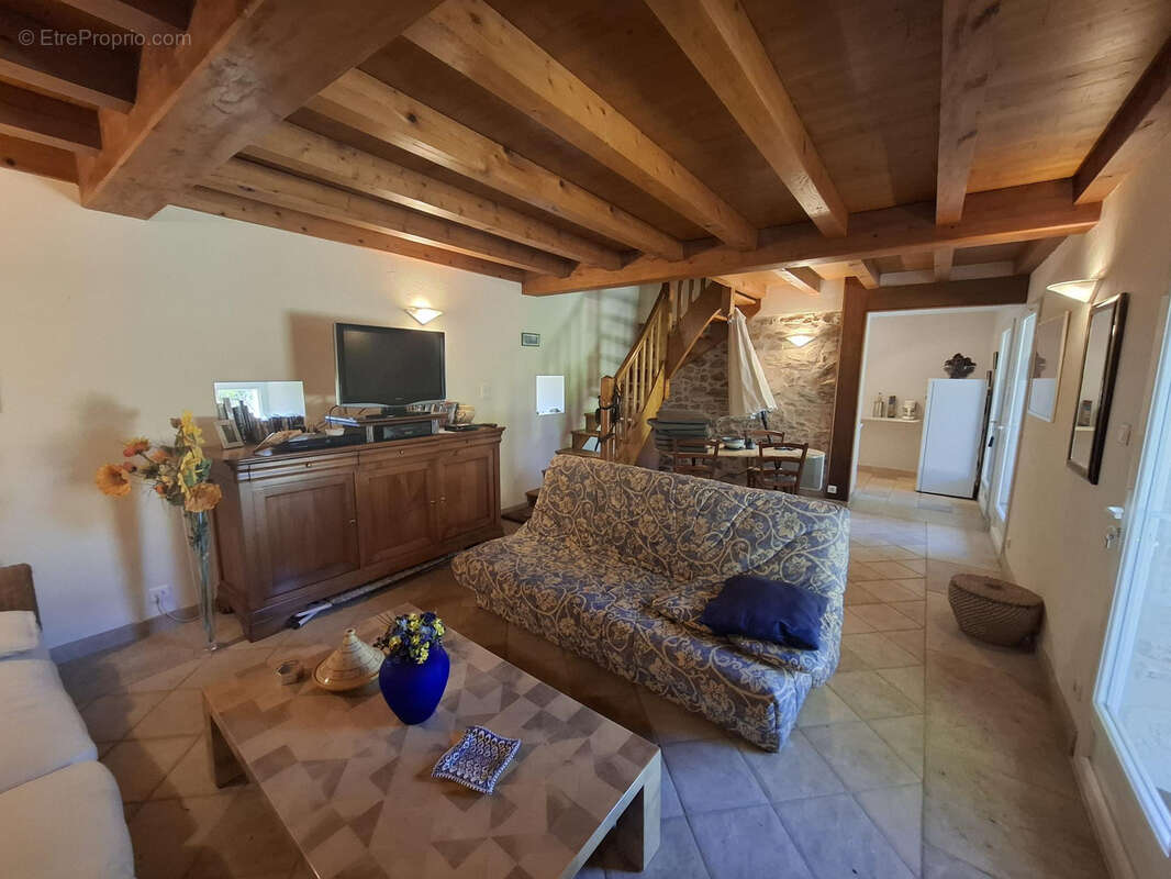 Maison à GENIS