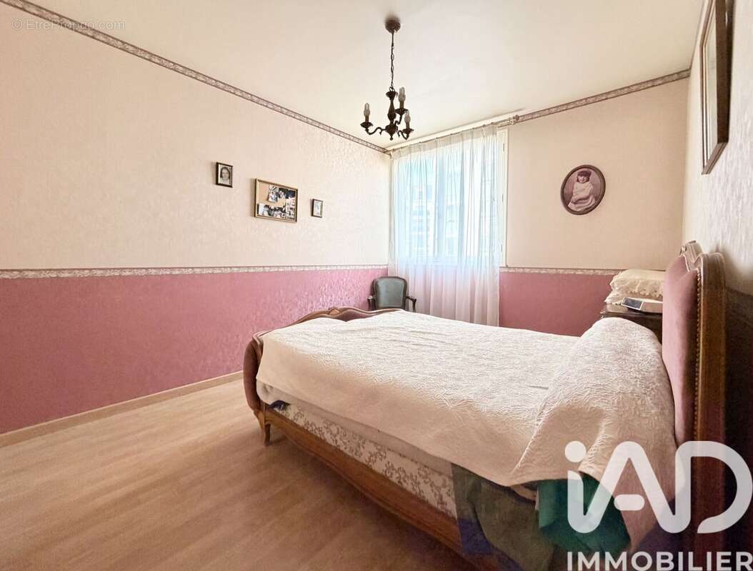 Photo 5 - Appartement à LE PLESSIS-ROBINSON